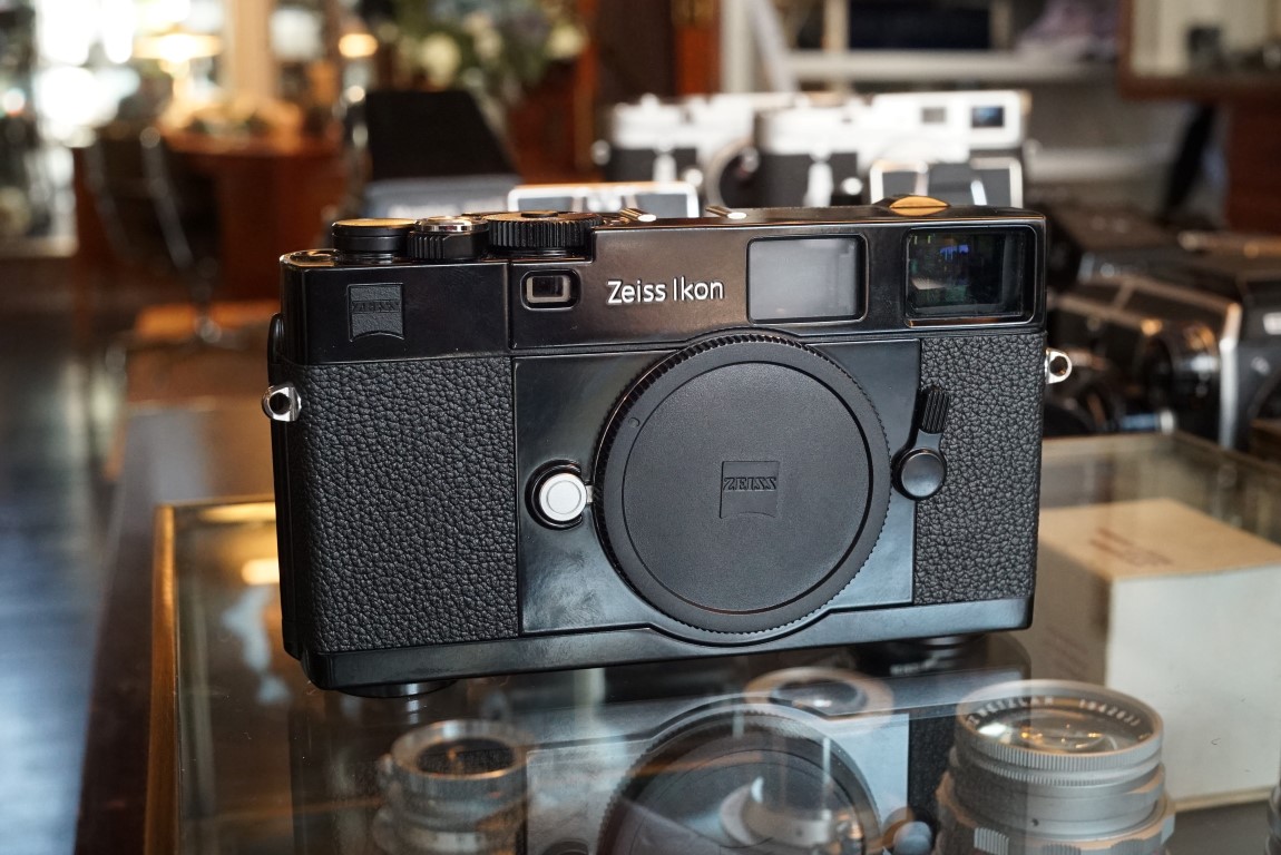 Zeiss Ikon ZM black body in original packaging Fotohandel Delfshaven