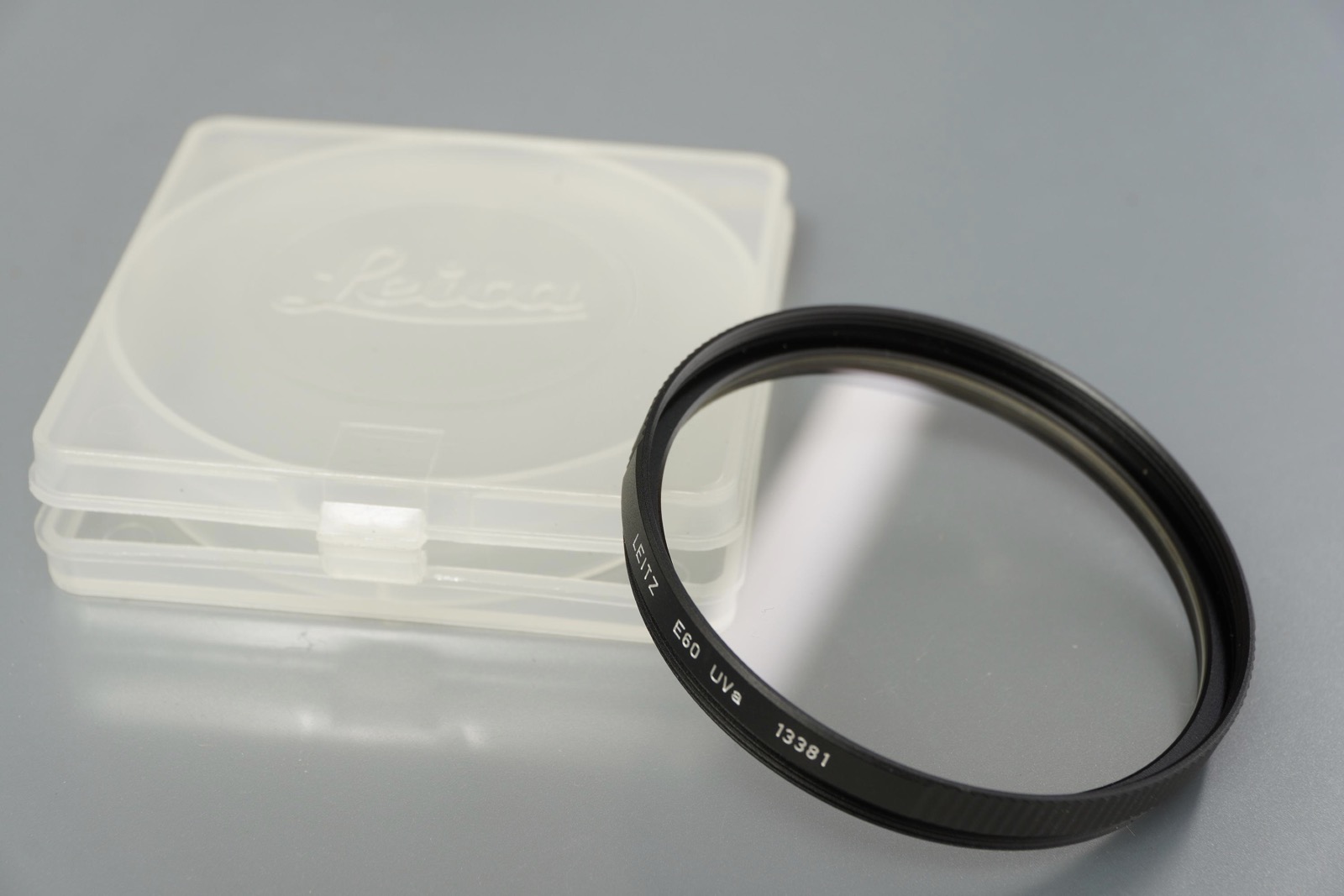 Leica filter 13381, Uva E60, in too small case - Fotohandel