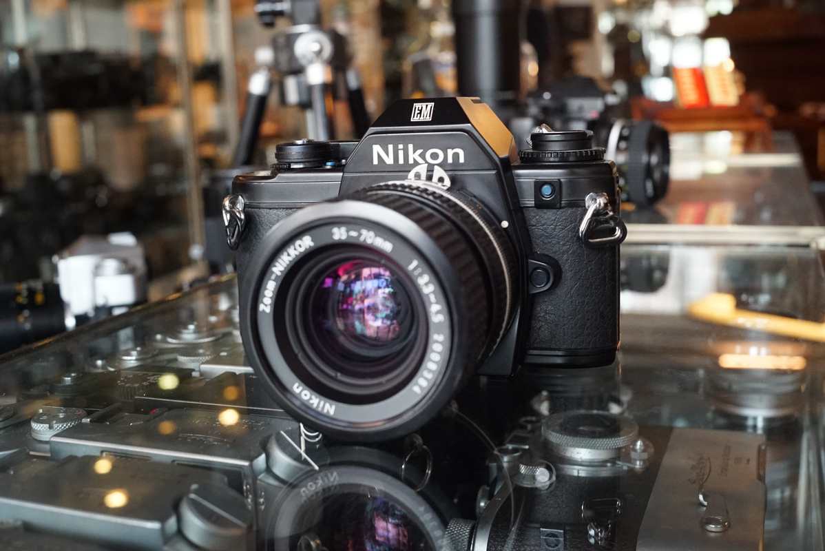 Nikon EM ZOOMNIKKOR 35-70mm