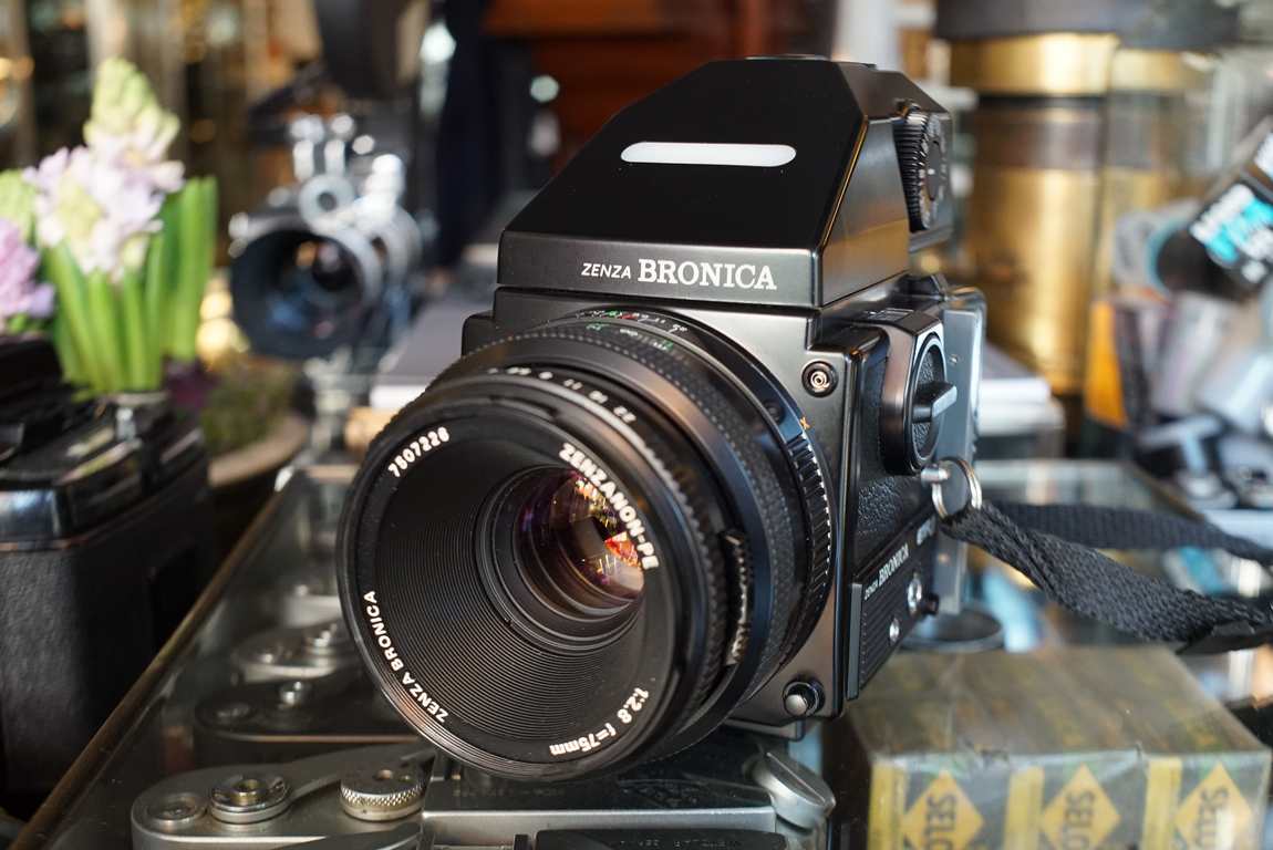 bronica etrsi body