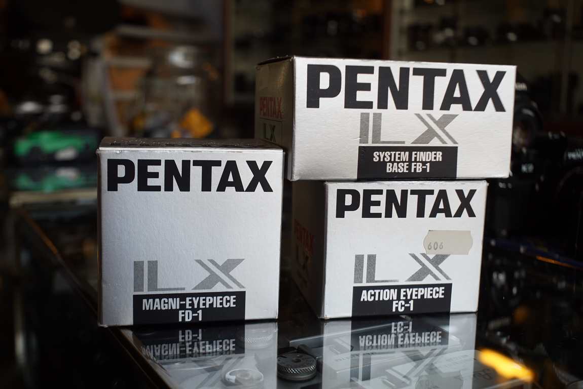 Pentax LX System Finder FB-1 with FC-1 and FD-1 eyepieces, boxed