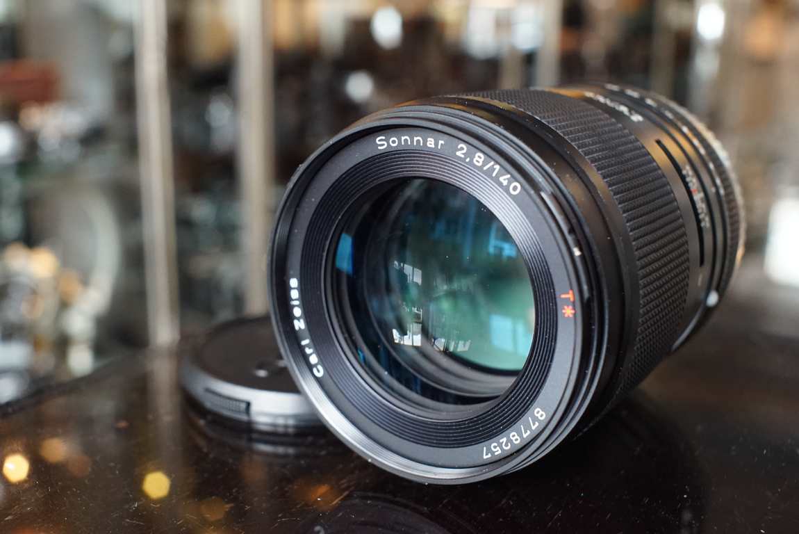 Carl Zeiss Sonnar 140mm F/2.8 for Contax 645 + GB-73 lenshood