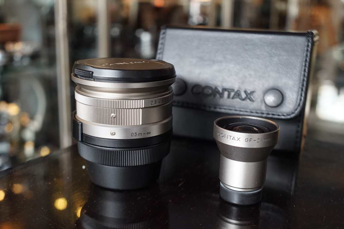 Carl Zeiss Biogon 21mm f/2.8 for Contax G2 with finder and case